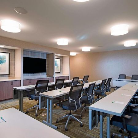 Courtyard By Marriott Atlanta Alpharetta/Avalon Area Hotel Buitenkant foto