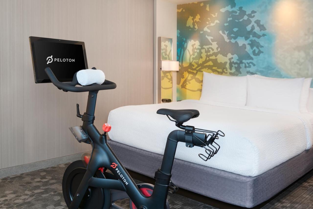 Courtyard By Marriott Atlanta Alpharetta/Avalon Area Hotel Buitenkant foto