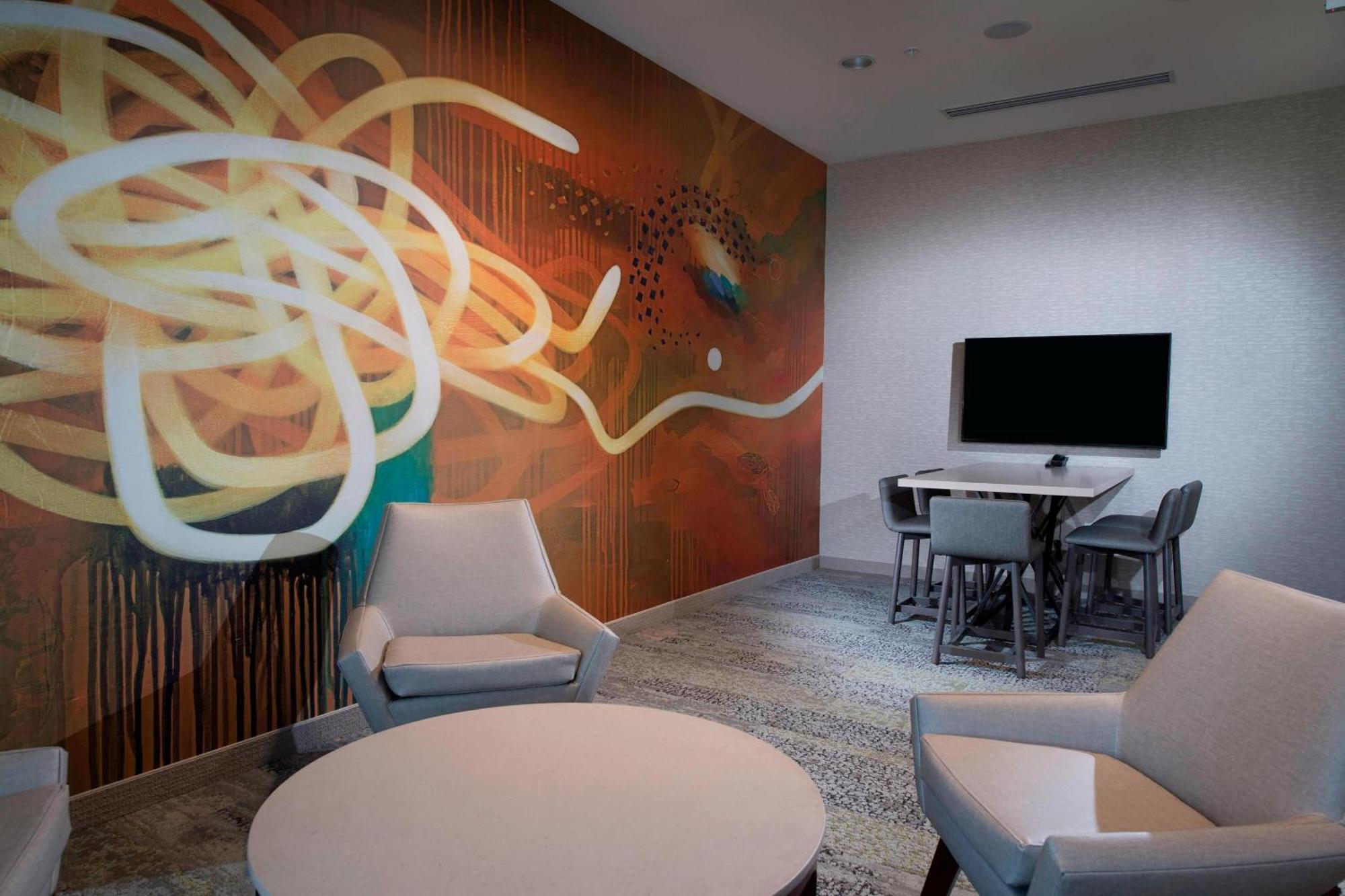 Courtyard By Marriott Atlanta Alpharetta/Avalon Area Hotel Buitenkant foto